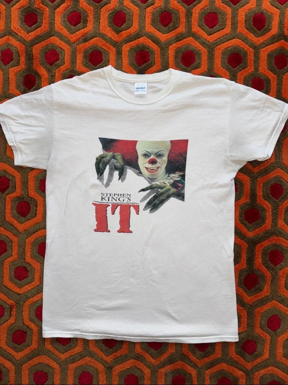 MAKE OFFER! Stephen King's IT Pennywise the Clown Gildan Crewneck Tee t-shirt M - Picture 1 of 4